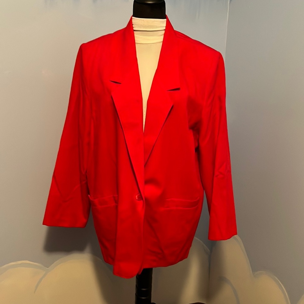 Alfred Dunner Women’s red one button blazer, size 16P, $15